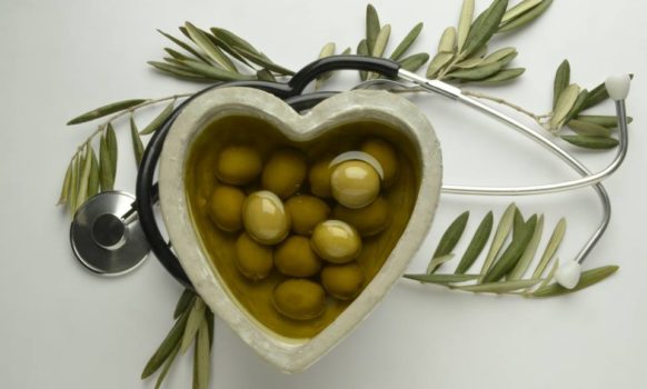 Olio d’oliva:  proprietà farmacologiche